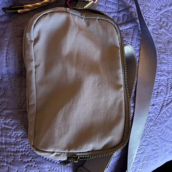 Iris and rainbow Crossbody Bag - Picture 2 of 5